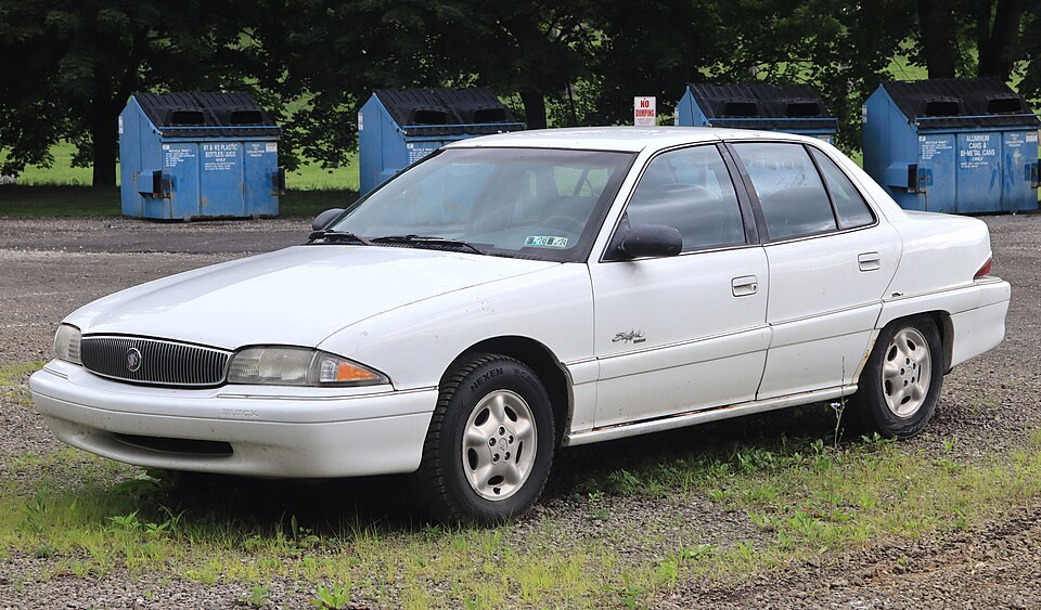 1997 Buick Skylark Custom in Bright White, front left, 06-28-2026