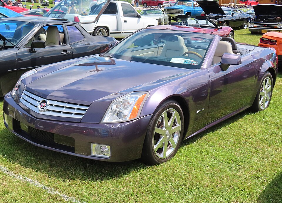 2004 Cadillac XLR Neiman Marcus Edition, front left, 07-19-2025