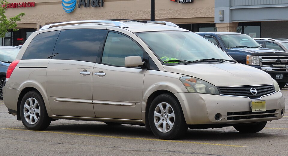2007 Nissan Quest 3.5 SL, front right, 04-26-2023