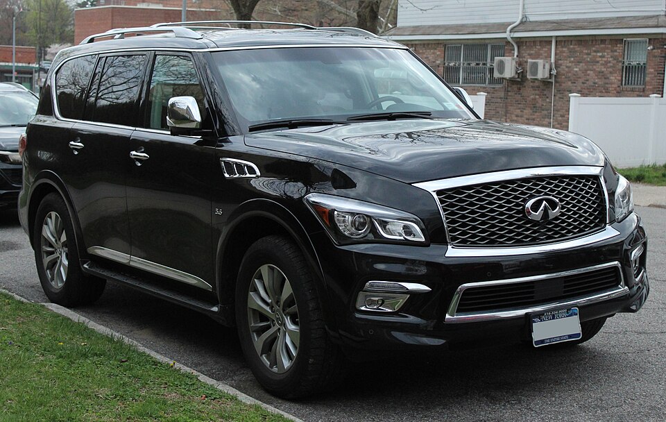 2016 Infiniti QX80 5.6L front 4.18.19