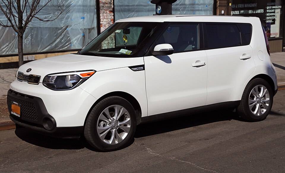 2014 Kia Soul Plus US front left