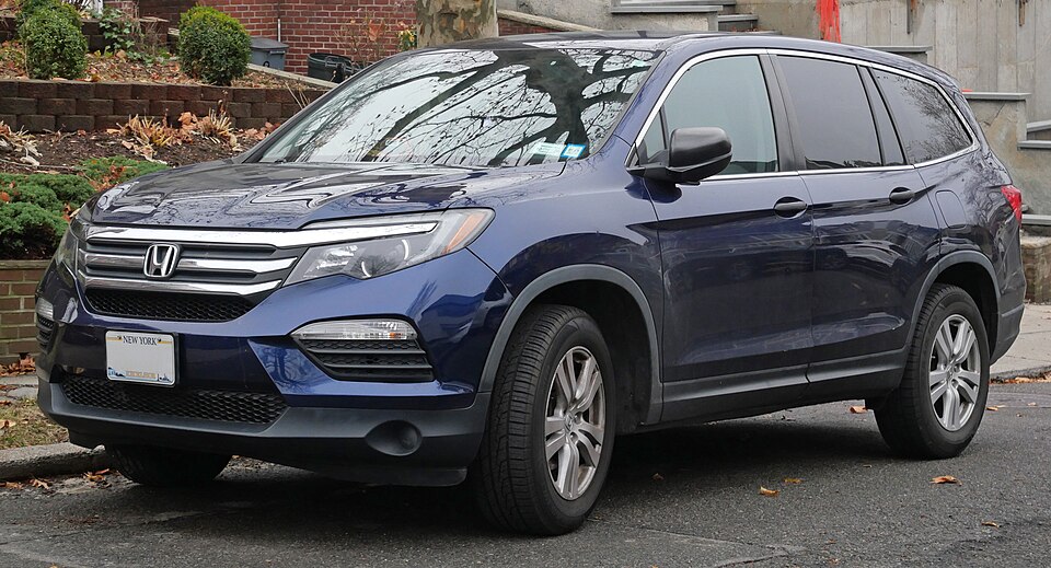 2016 Honda Pilot LX, front 12.10.24