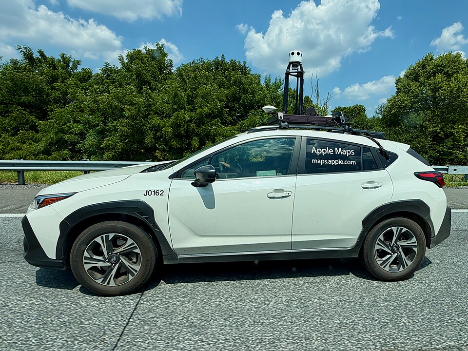 2024 Subaru Crosstrek Apple Maps mapping vehicle - 03