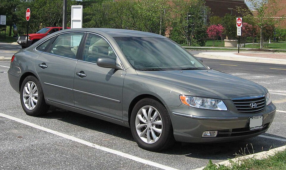 07-Hyundai-Azera-Limited