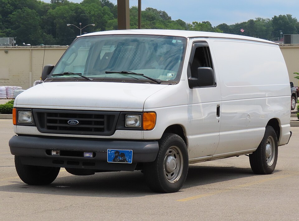 2006 Ford E-150 Van Commercial, front left, 07-12-2023