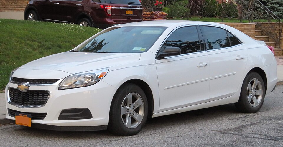 2014 Chevrolet Malibu LS 2.5L front 6.13.18
