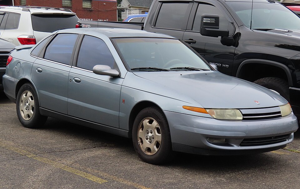 2002 Saturn L300, front right, 09-03-2022