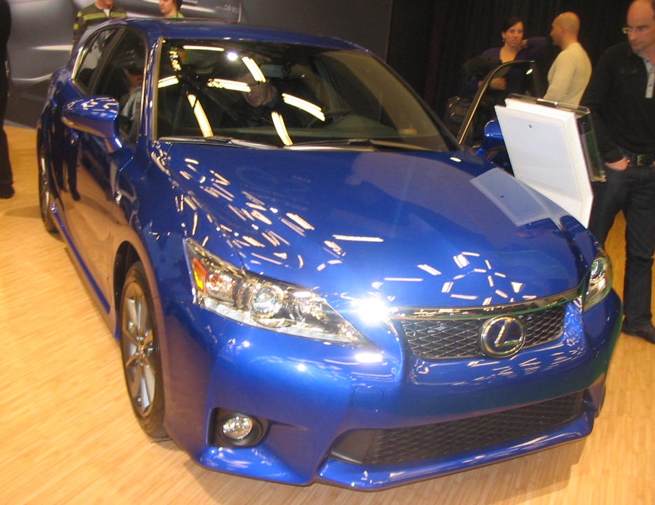 '12 Lexus CT 200h (MIAS '12)