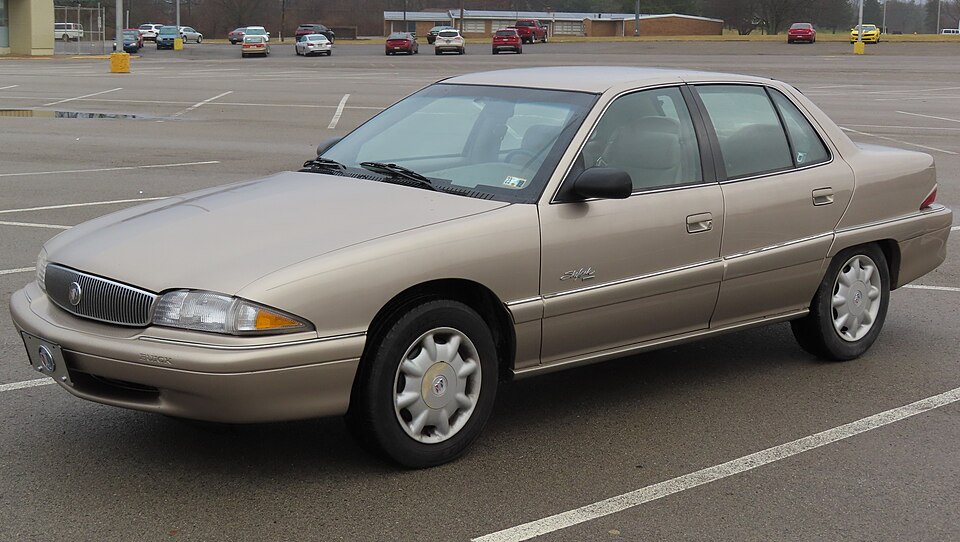1996 Buick Skylark Limited Sedan, front left, 01-01-2023
