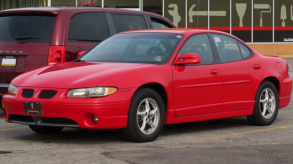 1999 Pontiac Grand Prix GT Sedan, front left, 10-28-2022