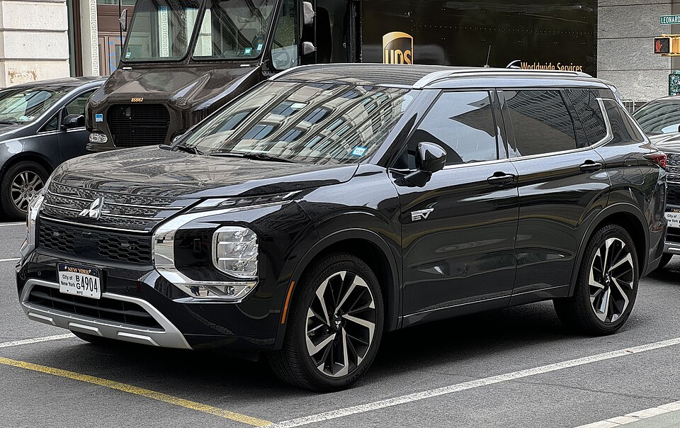 2023 Mitsubishi Outlander PHEV SEL in Jet Black Mica, front left (NYC)