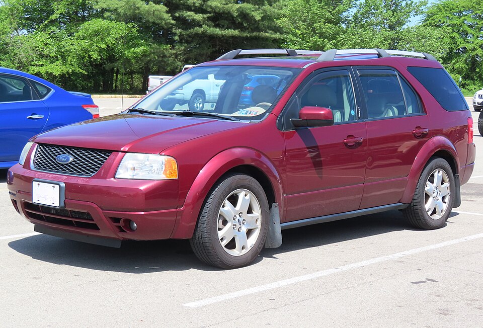 2006 Ford Freestyle Limited, front left, 05-23-2024