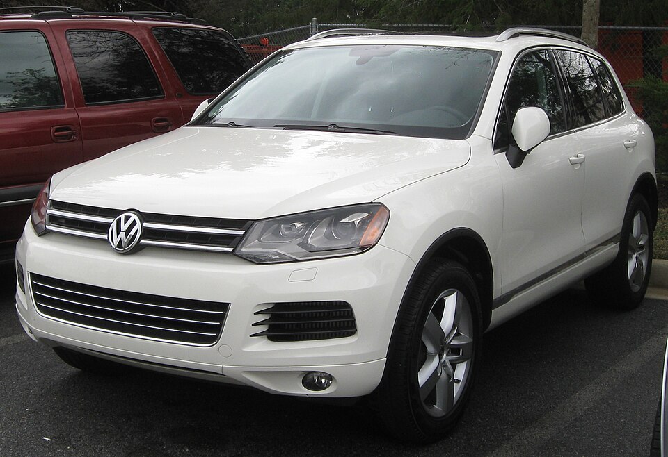 2011 Volkswagen Touareg -- 04-01-2011