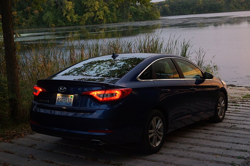 2017 Hyundai Sonata (37000209900)