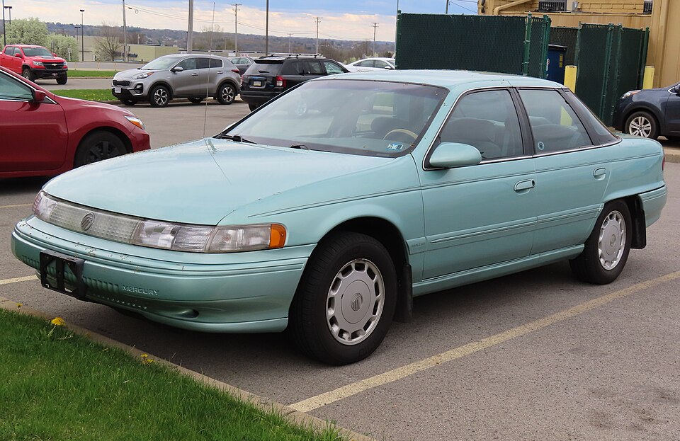 1995 Mercury Sable GS sedan, front left, 04-11-2021