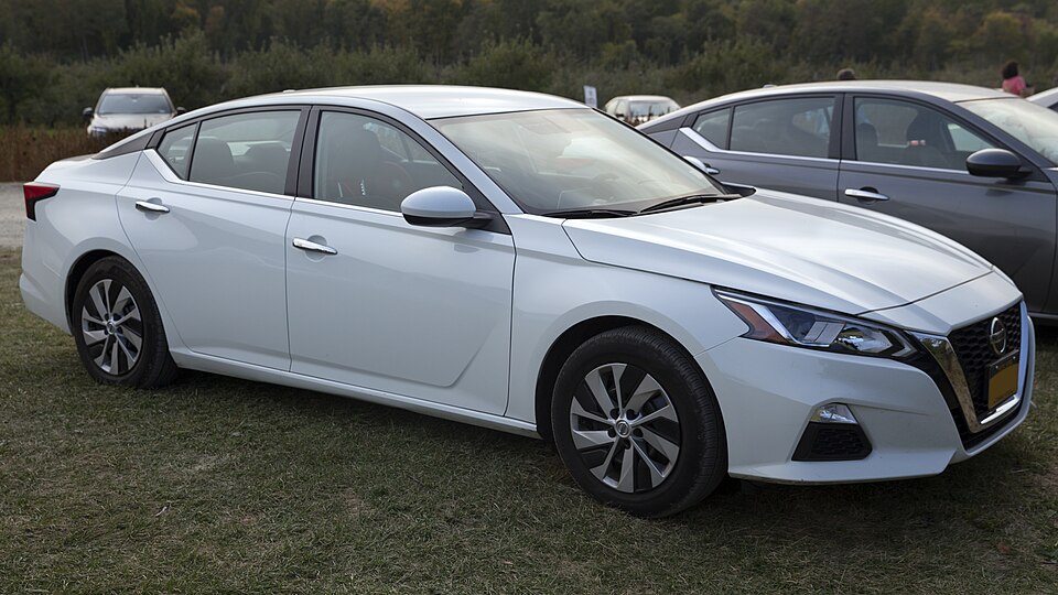 2020 Nissan Altima 2.5 S in White, front right