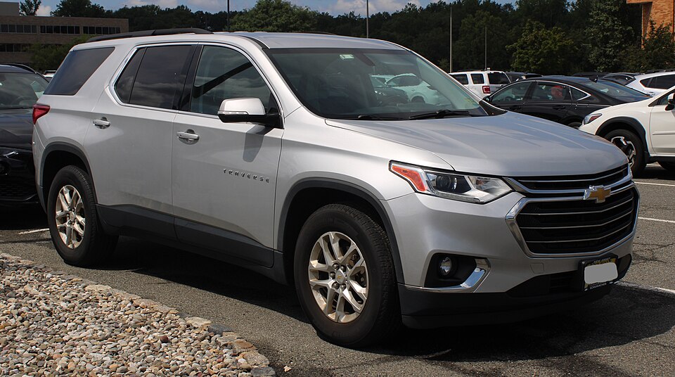 2019 Chevrolet Traverse LT Cloth, front right, 08-21-2026
