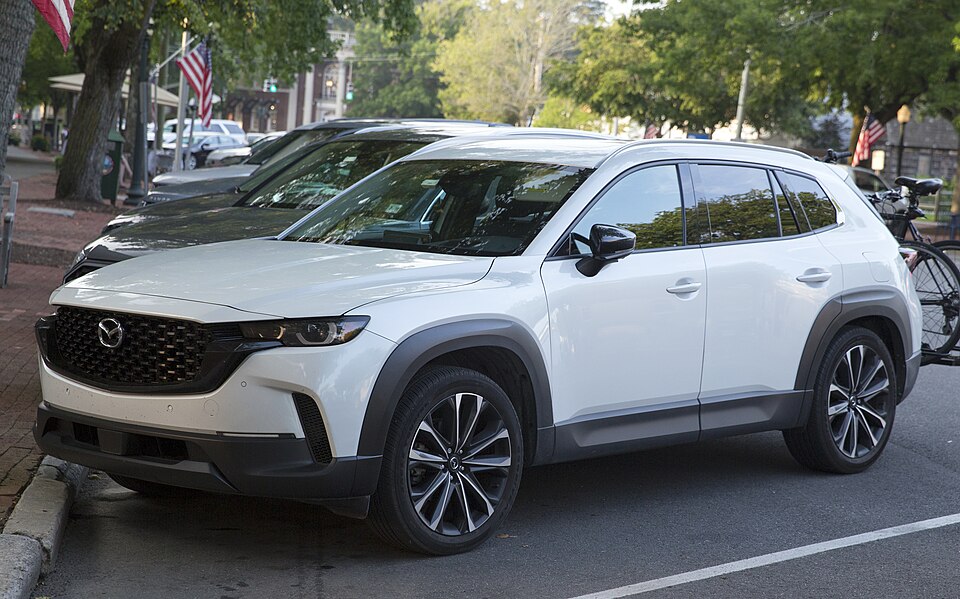 2024 Mazda CX-50 Premium 4WD in Wind Chill Pearl, front left