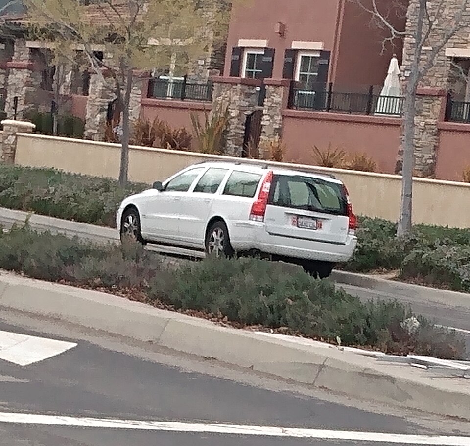 2004 Volvo V70 from Sweden