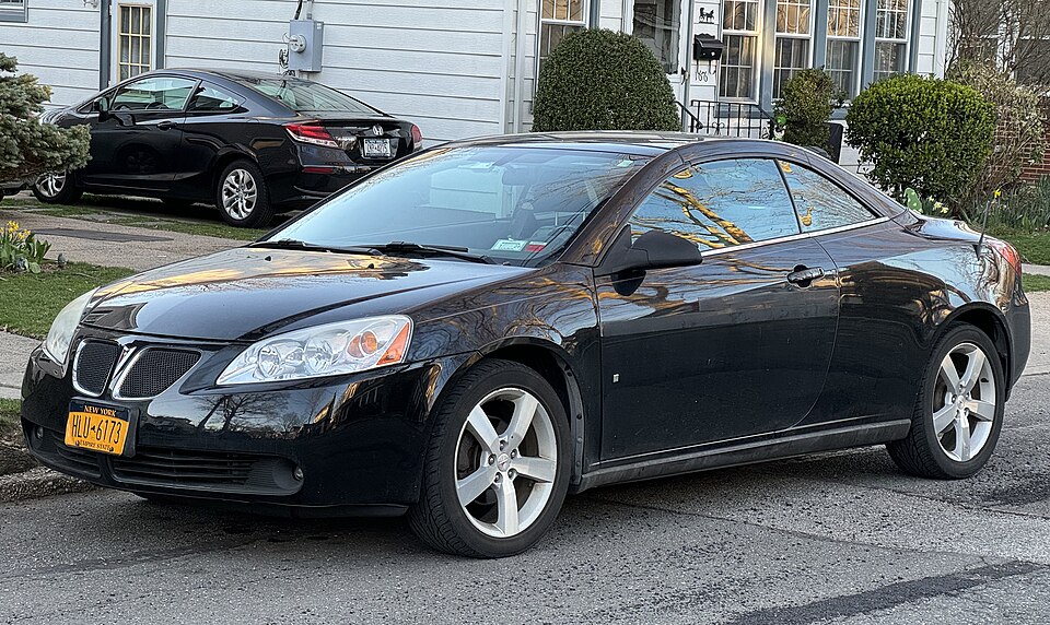 2007 Pontiac G6 GT Convertible in Black, front left