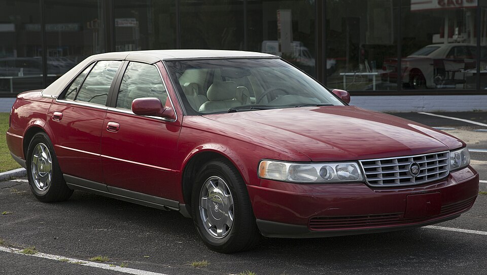 2000 Cadillac Seville SLS in Crimson Pearl, front right