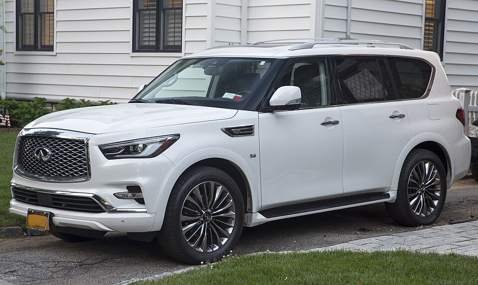 2019 Infiniti QX80 Limited in Moonstone White, front left