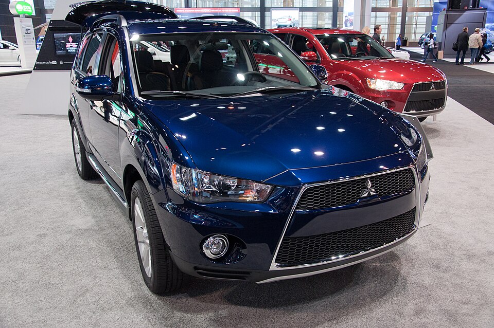 2012 Mitsubishi Outlander (6879396283)