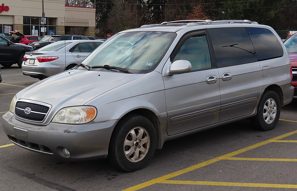 2004 Kia Sedona EX, front left, 11-19-2022