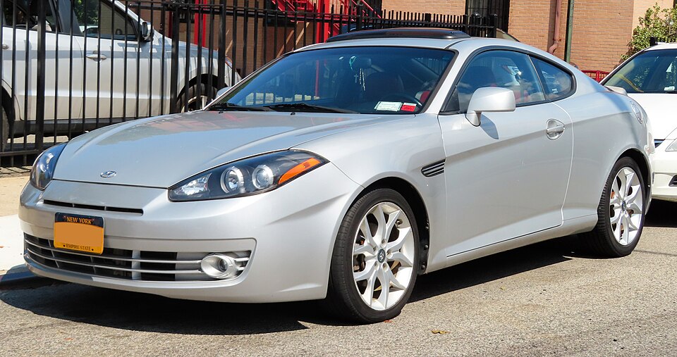 2008 Hyundai Tiburon, front 8.25.19