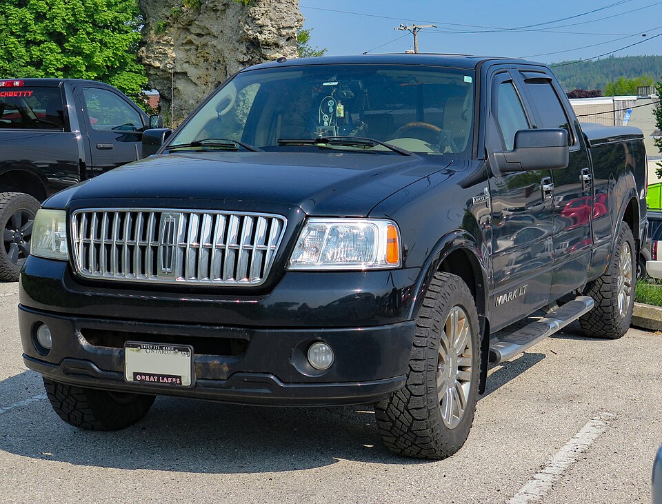 2008 Lincoln Mark LT in Black, Front Left (St. Ignace 2023)