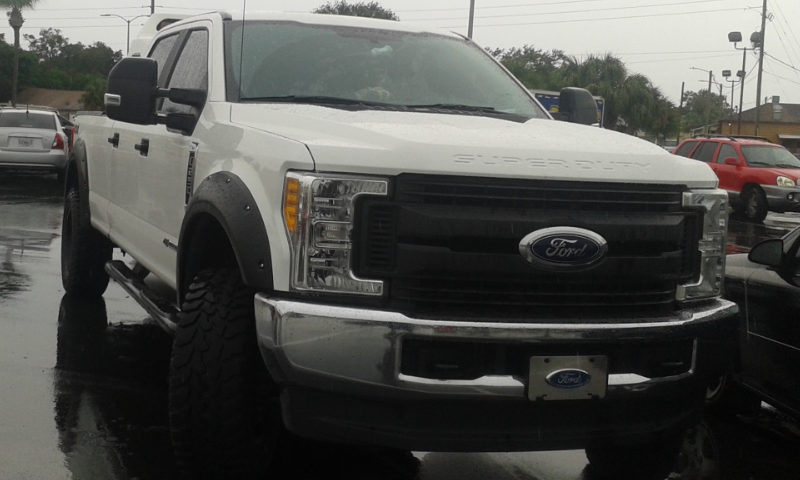 '17 Ford Super Duty Crew Cab F-250