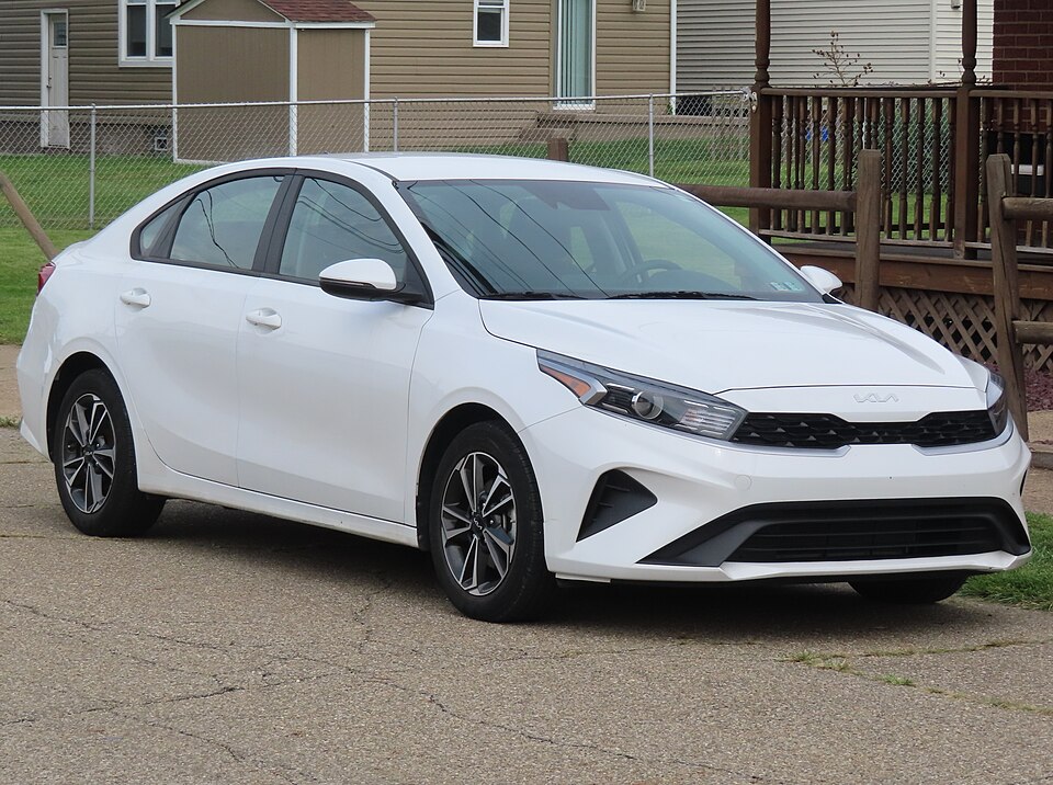 2024 Kia Forte LXS, front right, 09-12-2026