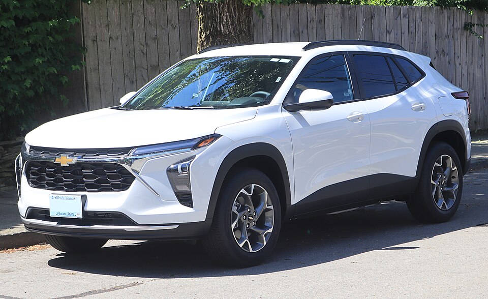 2026 Chevrolet Trax LT in Summit White, front left, 07-04-2026