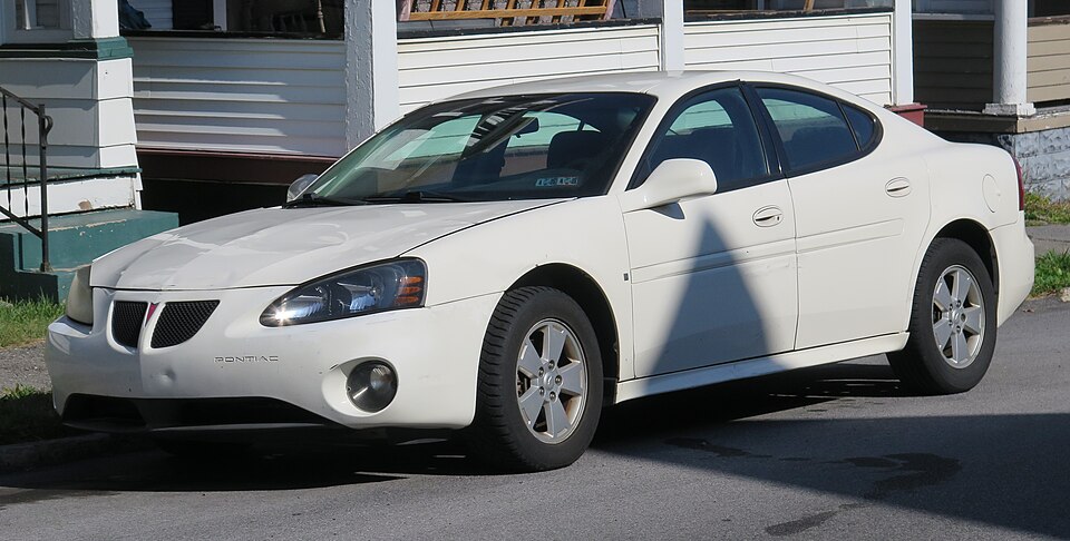 2008 Pontiac Grand Prix in Ivory White, front left, 09-20-2025