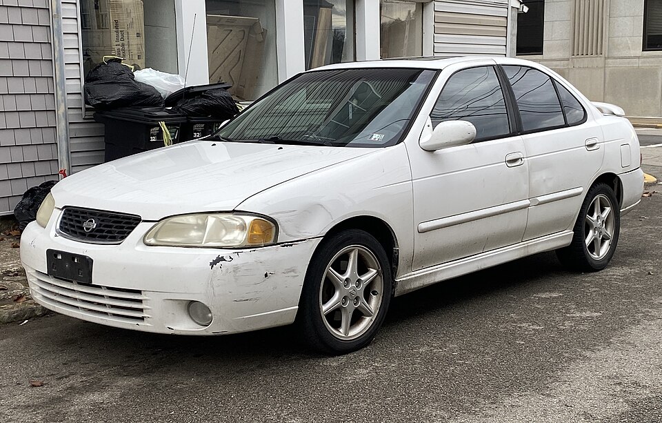 2001 Nissan Sentra in Cloud White, front left, 12-29-2024