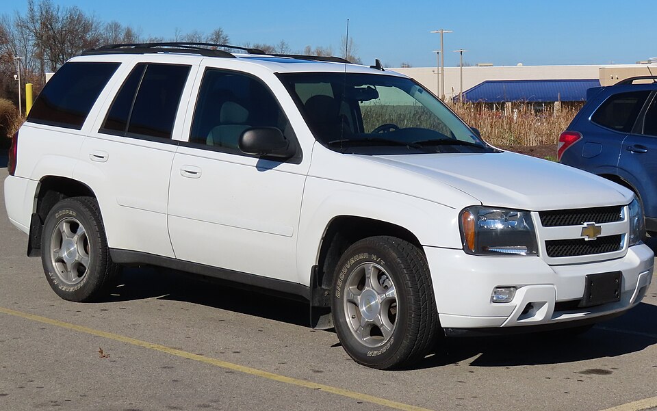 2009 Chevrolet Trailblazer 1LT 4x4, front right, 11-08-2022