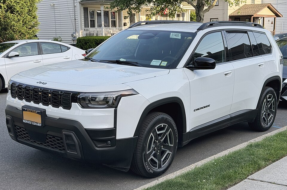 2026 Jeep Cherokee Laredo in Bright White, front left