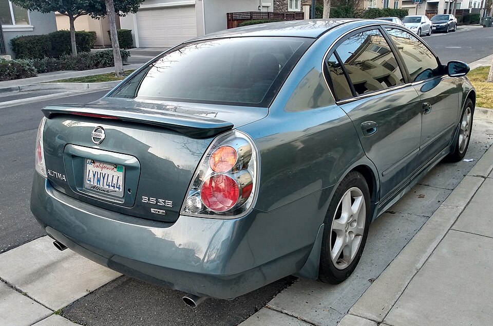 2002 Nissan Altima 3.5 SE V6
