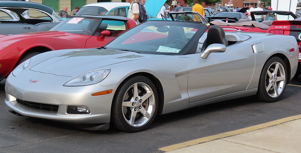 2005 Chevrolet Corvette Convertible, front left (Cruisin' the River Lowellville Car Show, June 19th, 2023)