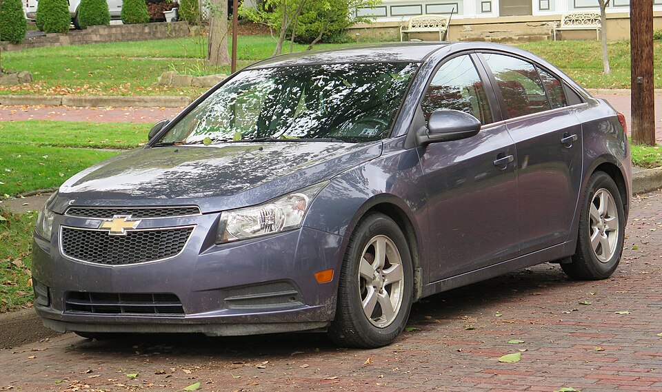 2014 Chevrolet Cruze in Atlantis Blue Metallic, front left, 10-12-2025