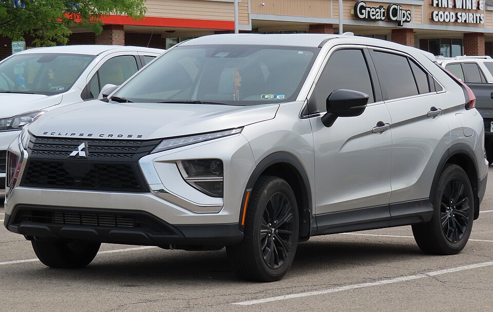 2022 Mitsubishi Eclipse Cross LE S-AWC, front left, 09-10-2022