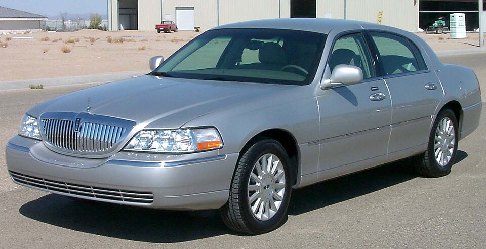 2003 Lincoln Town Car -- NHTSA