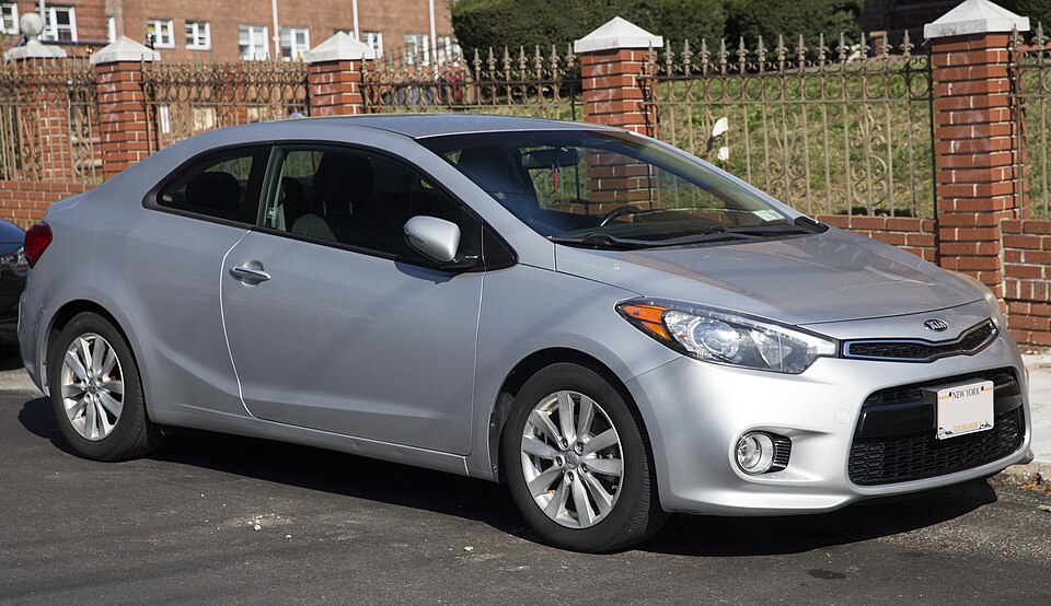 2016 Kia Forte Koup EX in Silky Silver, front right