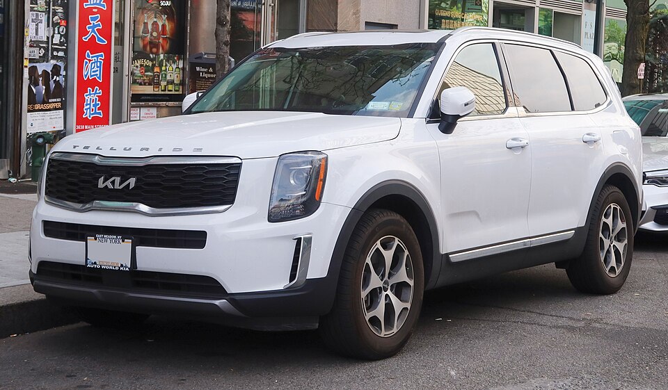 2022 Kia Telluride EX (facelift), front 4.16.23