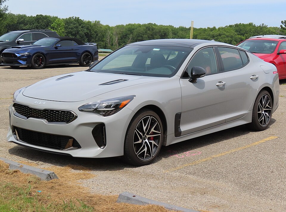 2023 Kia Stinger GT-Line, front left, 07-21-2024