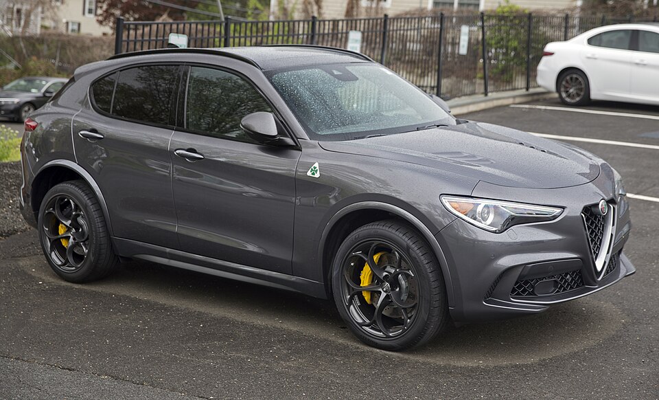 2019 Alfa Romeo Stelvio Quadrifoglio 4WD (Vesuvio Gray), front right