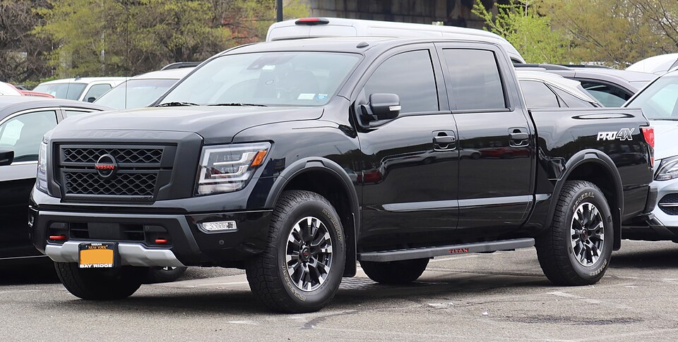 2021 Nissan Titan Pro-4X, front 4.29.21
