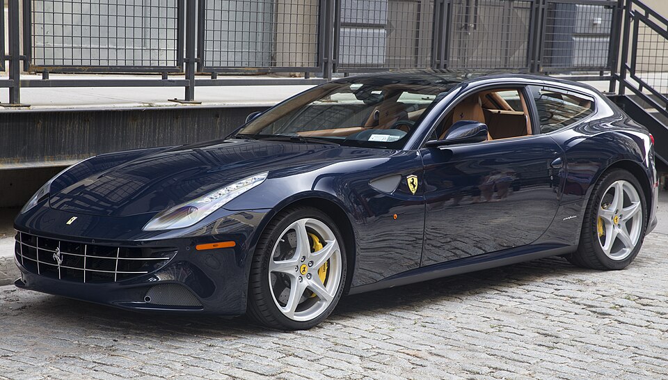 2013 Ferrari FF, Blu TdF, front left