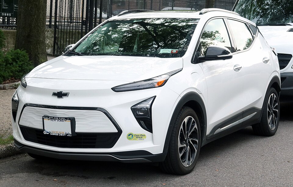 2022 Chevrolet Bolt EUV, front 8.26.23