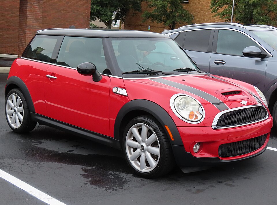 2007 Mini Cooper S Hardtop, front right, 09-09-2023